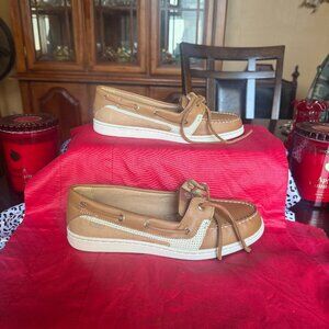 Sperry Shoes 8 1/2 NWT for Women